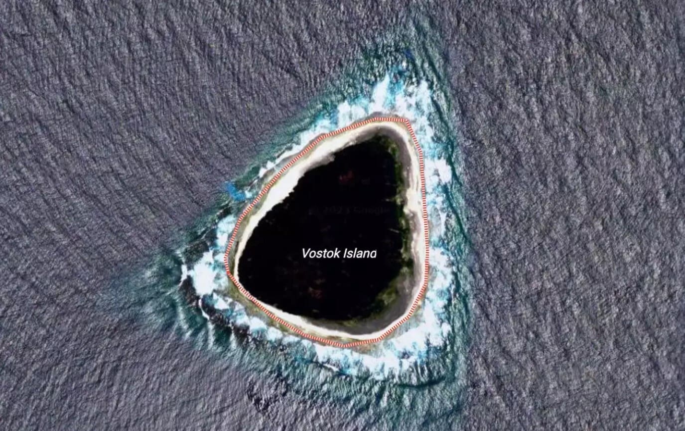 Diver Shows Reality of Mysterious ‘Hole’ Blacked Out by Google Maps