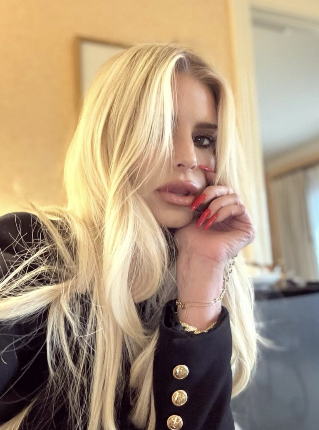 Jessica Simpson Leaves Fans Stunned With Shock Transformation