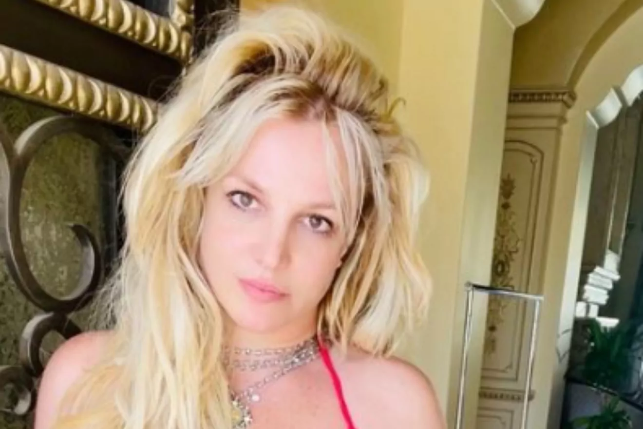 Britney Spears Shares Gruesome Photo Of Injuries After ‘Fight With Boyfriend’
