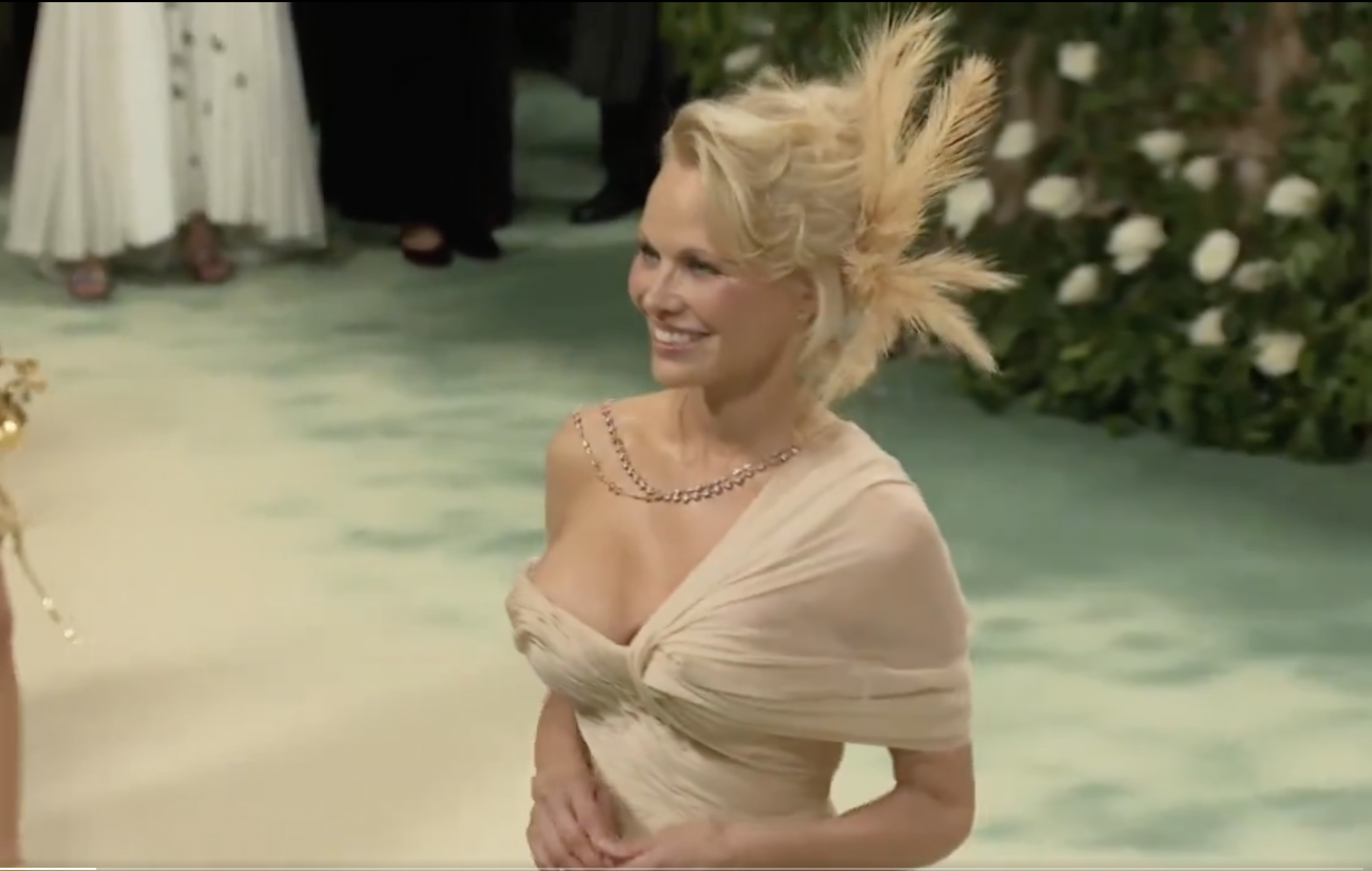 Pamela Anderson Called ‘Most Beautiful Woman Ever’ After Going Old Hollywood Style At Met Gala