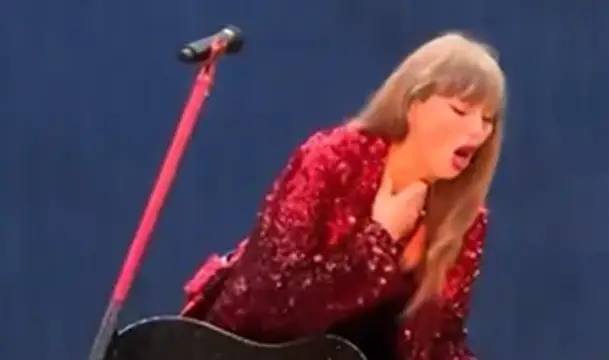 Taylor Swift Swallows Bug During London Concert, Gets Caught On Video
