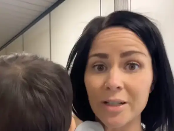 Texas Mom Claims She Was Kicked Off Flight For Accidentally Misgendering Attendant