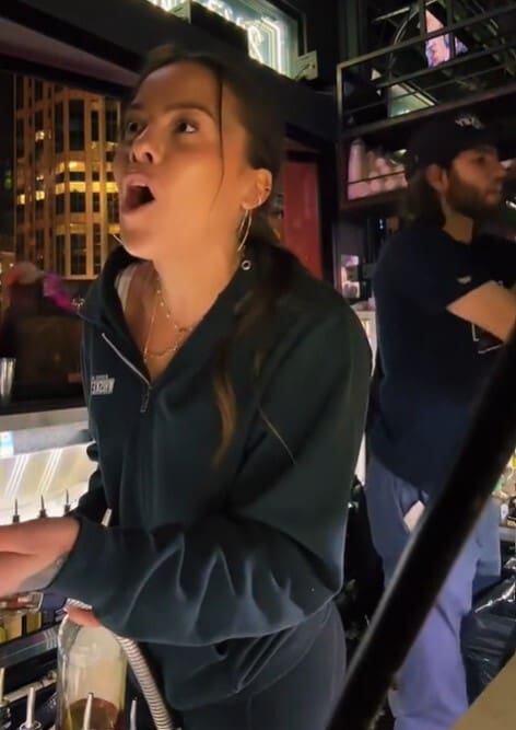 Bartender Divides The Internet After Customer Asks For ‘No Ice’ To Try And Get More Alcohol