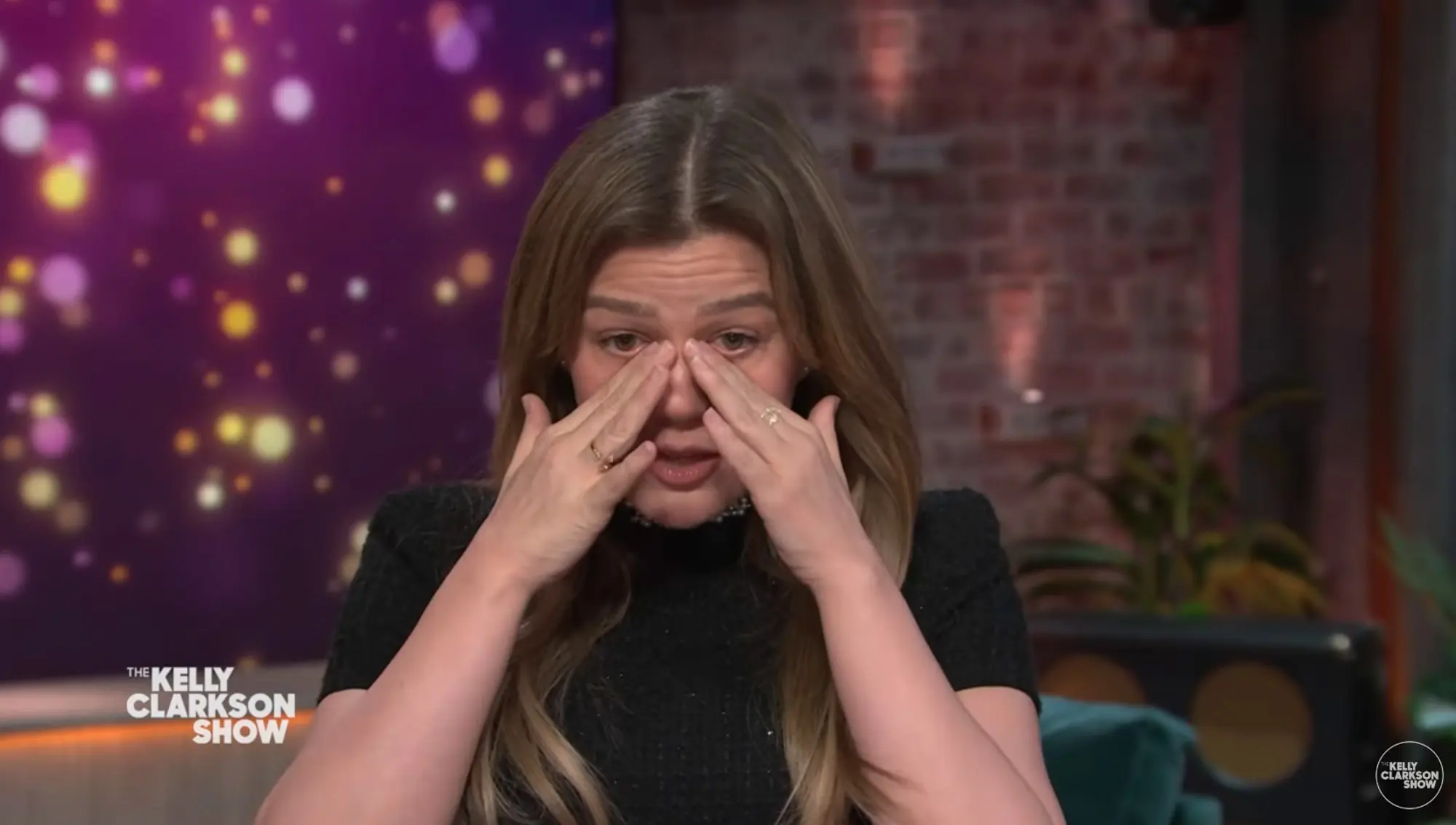 Kelly Clarkson’s ‘Very Painful’ Personal Issue May Cause Her To Leave TV For Good