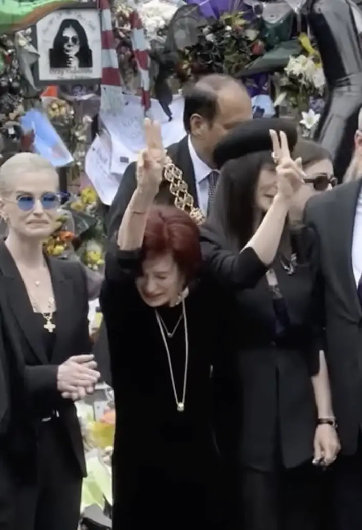 Meaning Behind Sharon Osbourne’s Heartbreaking Two Finger Gesture To Ozzy