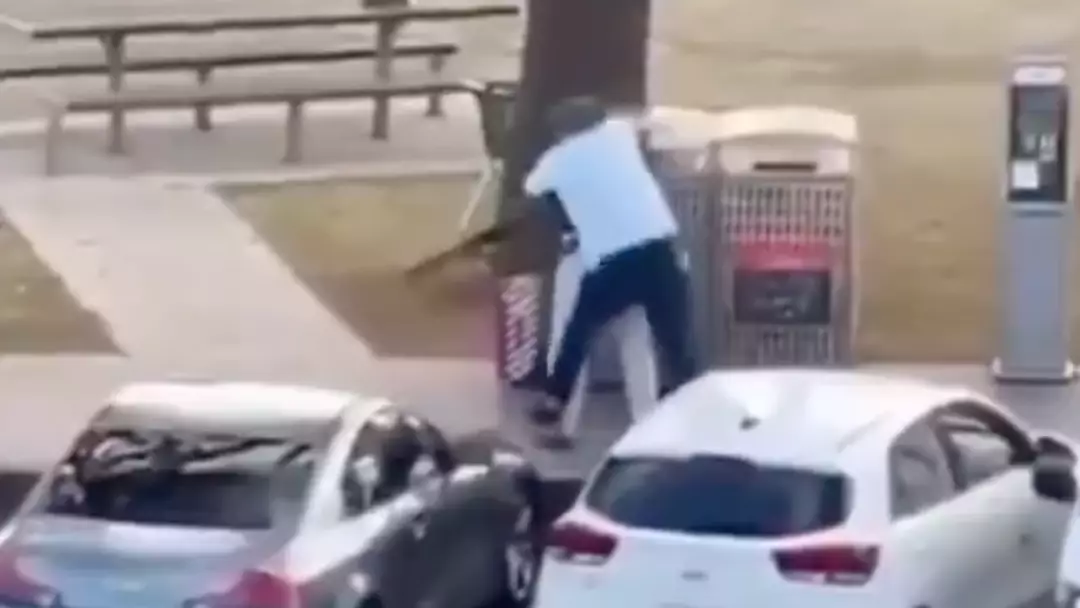 One Of World’s Richest Men Donates Huge Reward To Bondi Beach Hero