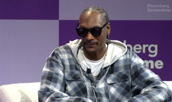 Snoop Dogg Repays Italian Restaurant In Special Way After Credit Card Was Declined At Olympics Dinner